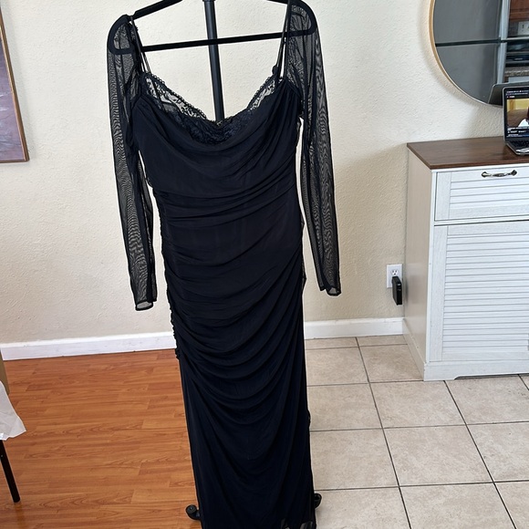 HOUSE OF CB Large D-DD 'Katarina' Black Maxi Dress NWOT - Picture 11 of 12